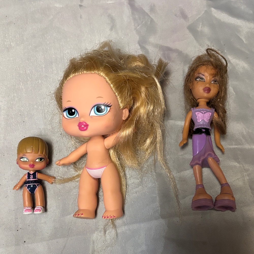 Bratz Doll Lot. Bratz Babyz Cloe, Itzy Bitzy Cheerleader, & Mcdees Happy Meal